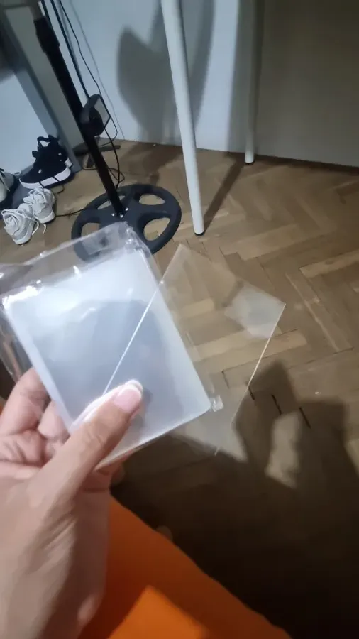 Buyer photo from a verified 100 sleeves pack order
