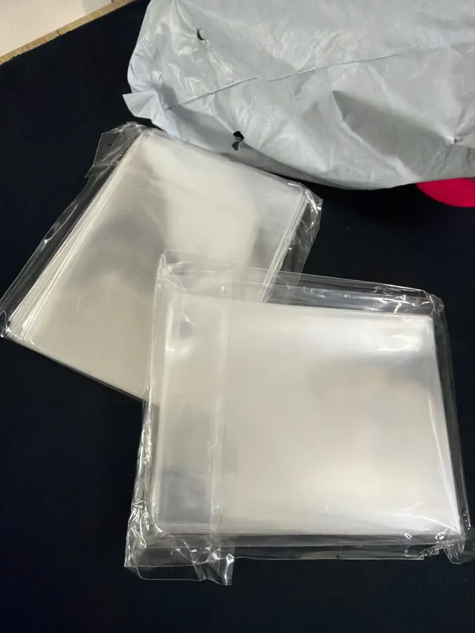 Buyer photo from a verified 500 sleeves pack order